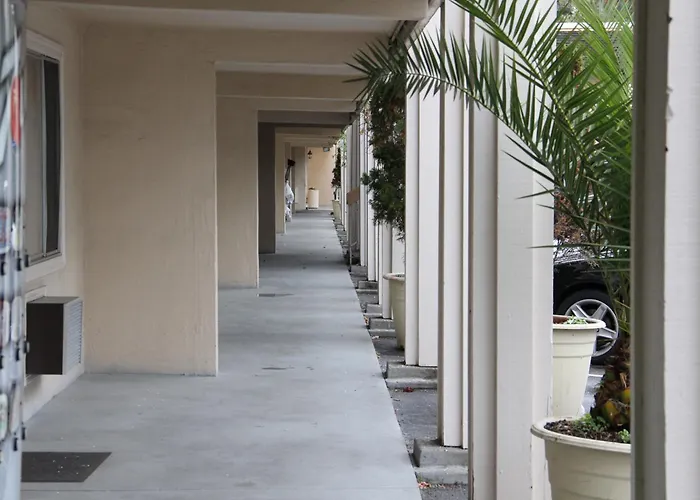 Caravelle Inn Extended Stay